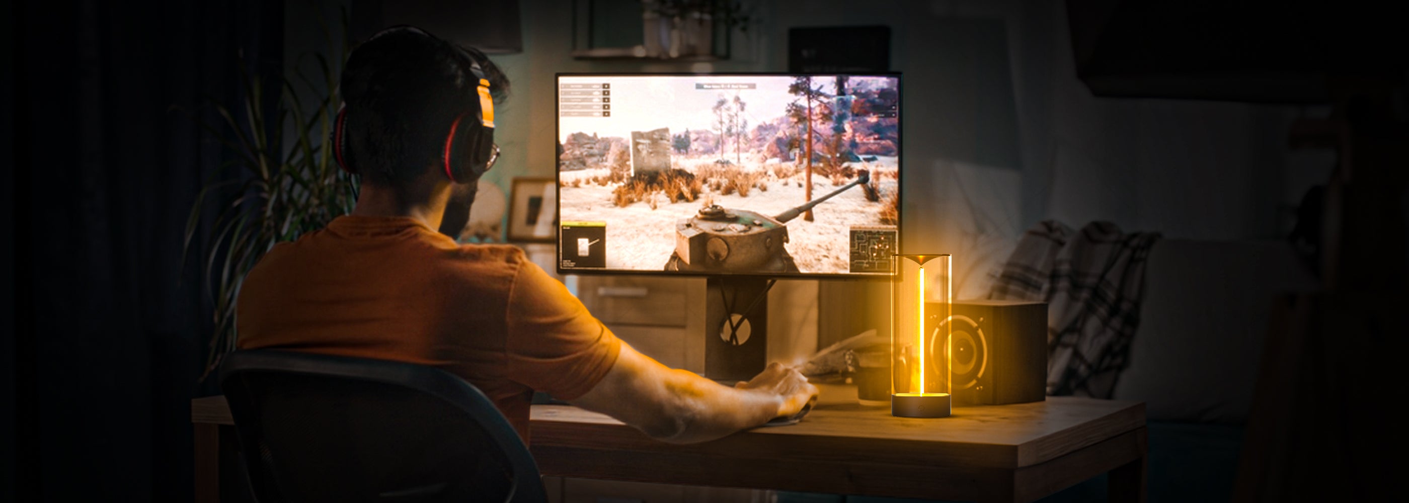 auge light night lamp on gaming desk setup