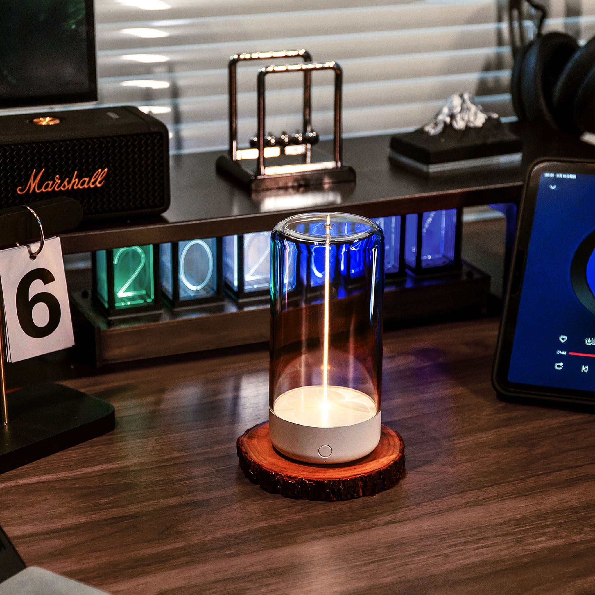 Modern bedside table lamps by Auge Light, featuring LED night light for elegant and practical bedroom lighting.